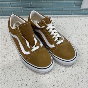 Vans Men's Tan Sneakers M7/W8.5 NWOT